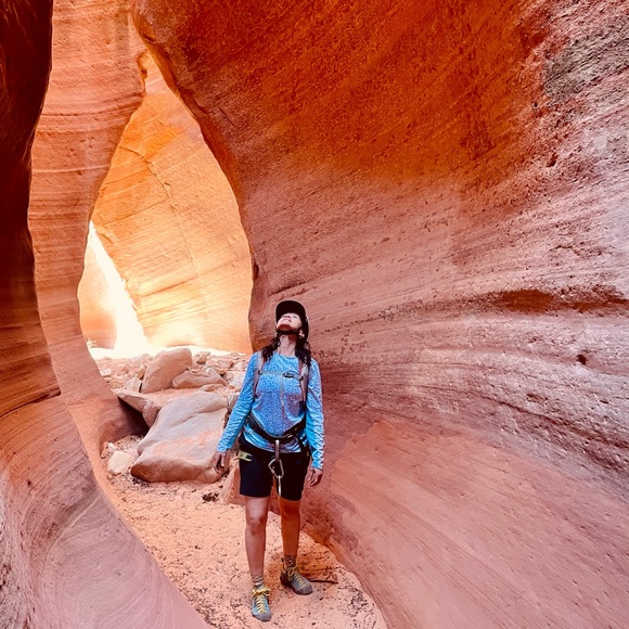 Meet your Posher, Kim - Picture 2 of 2